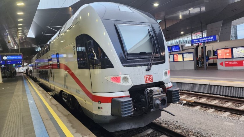 A 'Kiss' train departs Vienna on an overnight IC service to Berlin