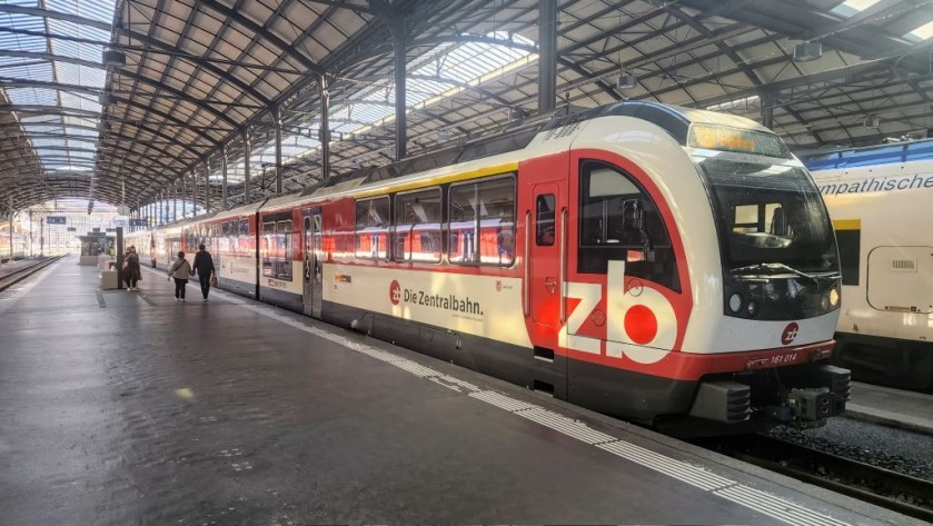 Ride the Luzern - Interlaken Express