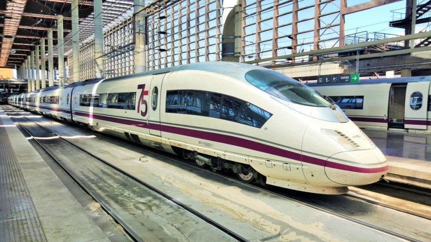 An AVE 103 train has arrived in Madrid