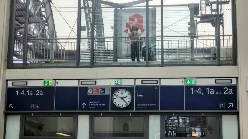 To gleis 1 to 4 at Dresden Hbf