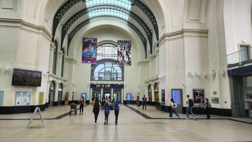To gleis 12 to 14 at Dresden Hbf