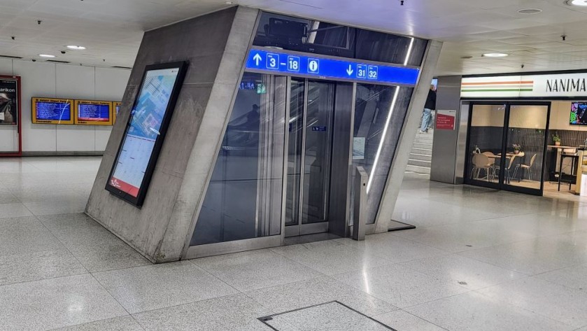 One of the elevators in Zurich HB station