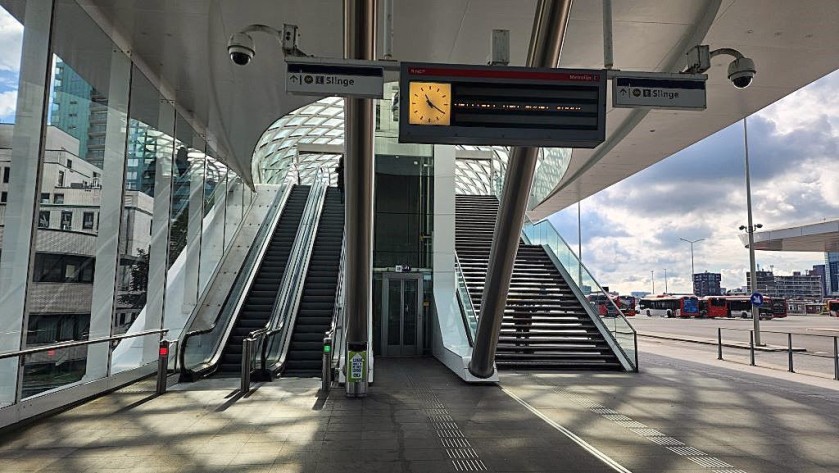 To the Randstad Rail station at Den Haag Central