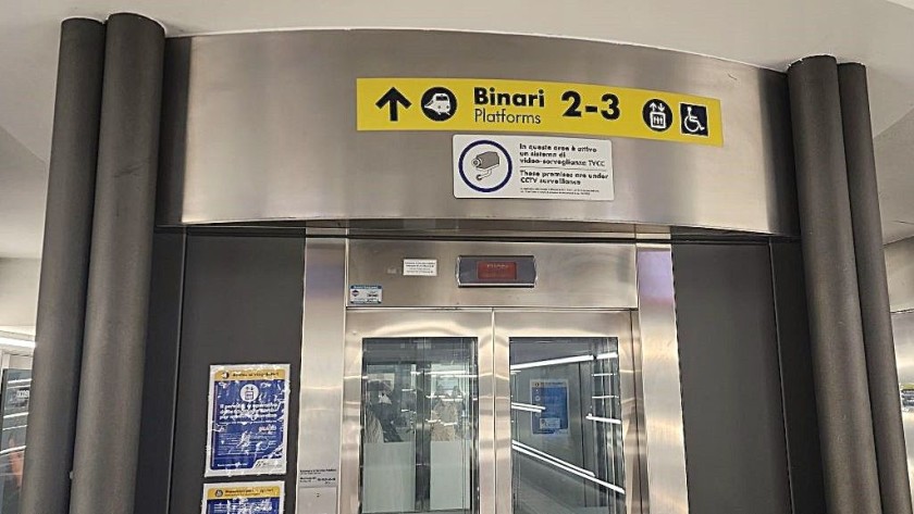 Lifts to the platforms at Padova stazione