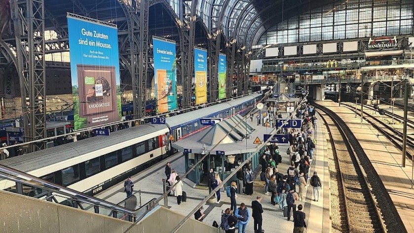 Inside Hamburg Hbf