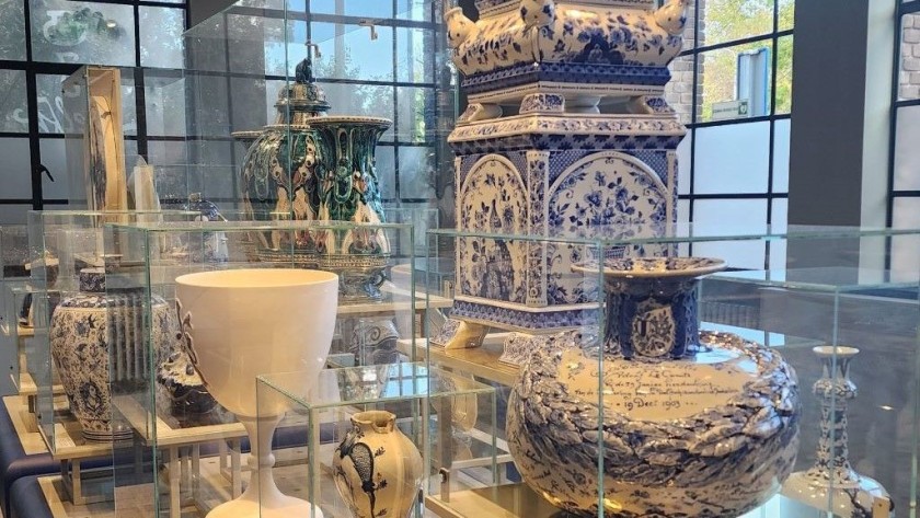 to the Delft Porcelain Museum from Delft station