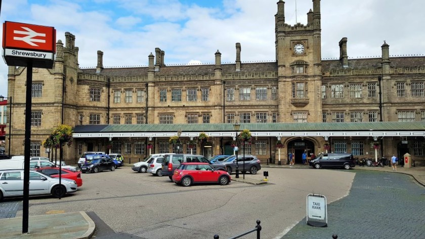 Shrewsbury station as seen from the street