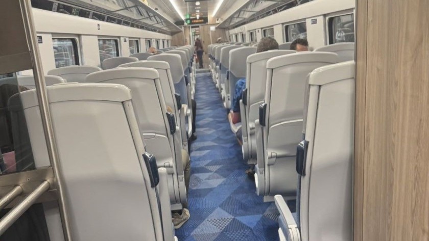 The Second Class seating saloon on a Chiltern Explorer
