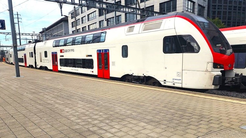 One of the comparatively new trains now used on some IR routes in Switzerland