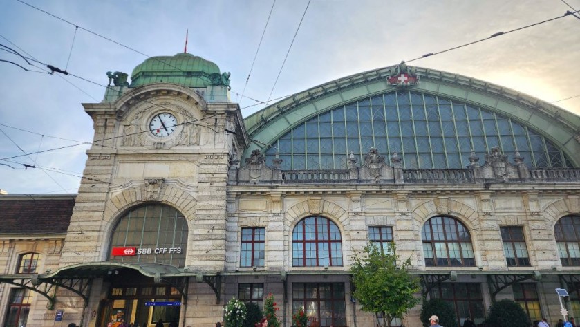 The frontage of Basel SBB station