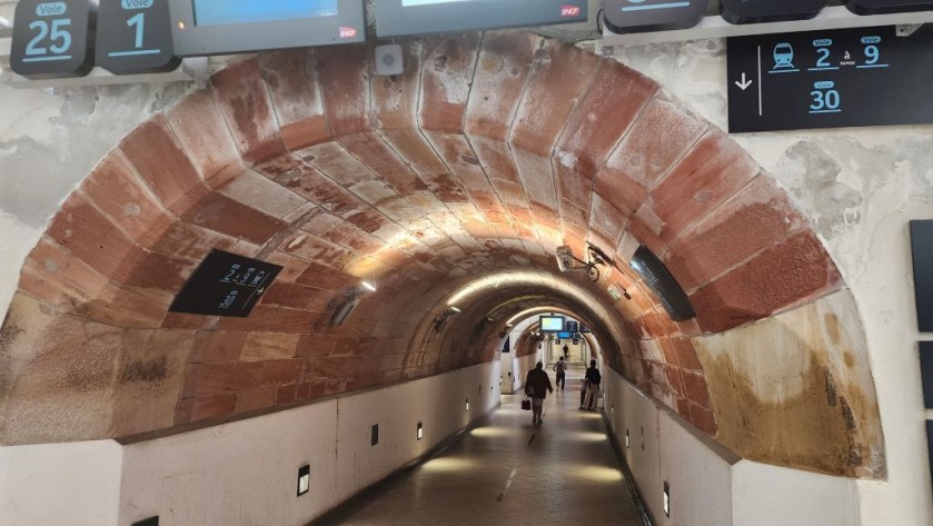 To the trains at Strasbourg station
