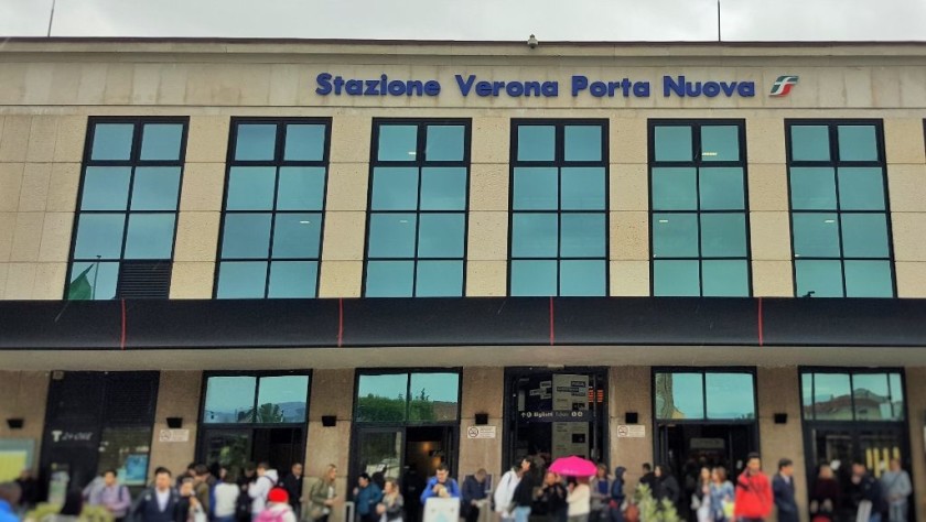 The main entrance to Verona's main train station on a grey day