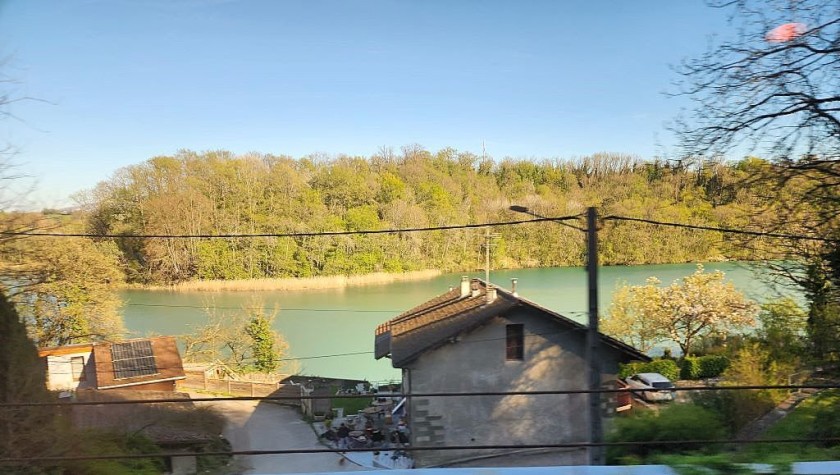 Between Bellegarde and Geneve