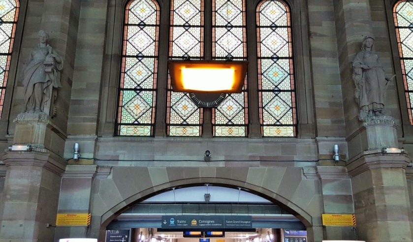 The entrance to the main passage way to the trains in the central hall