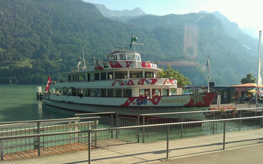 Passing by the cruise boat which tours the Brienzsee