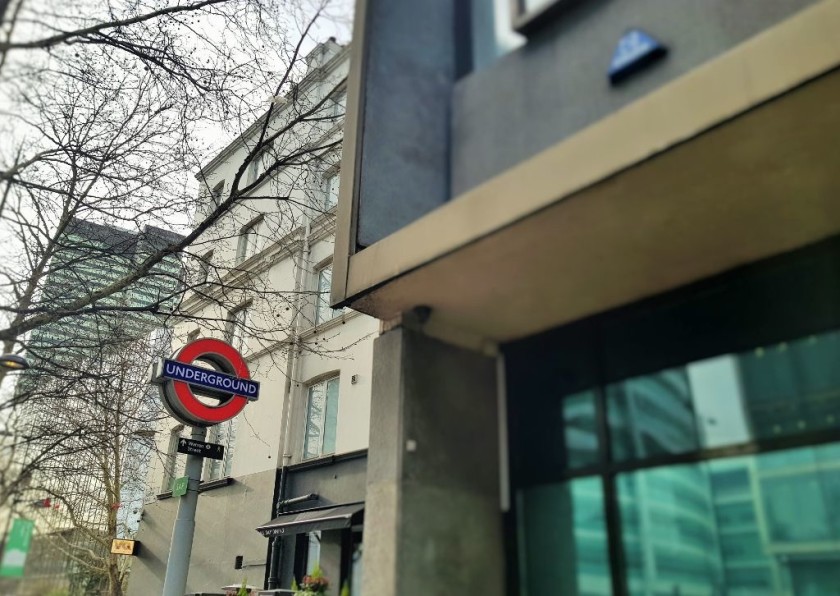 This entranced on the north side of Euston Road only has stairs