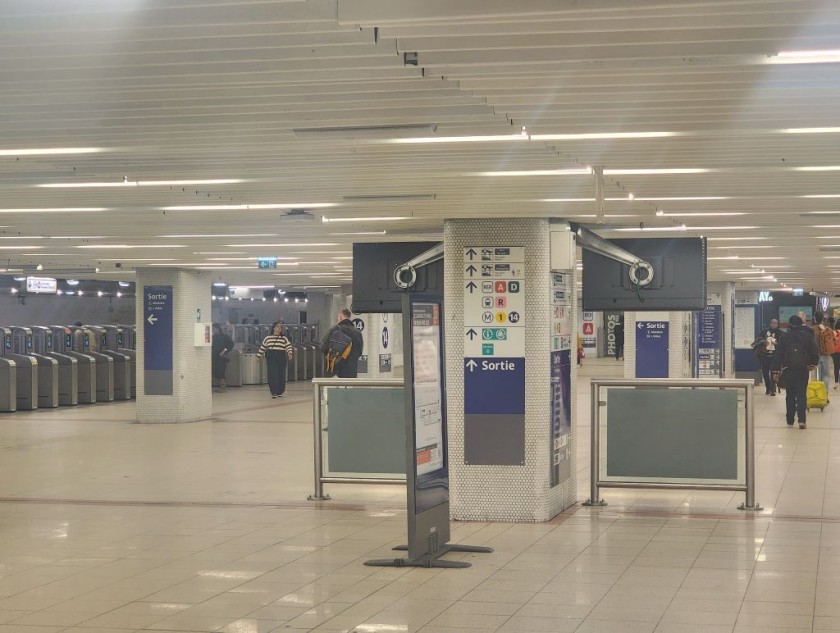 The RER concourse at the Gare De Lyon