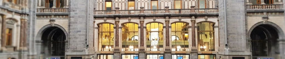 The stunning main hall at Antwerpen-Central