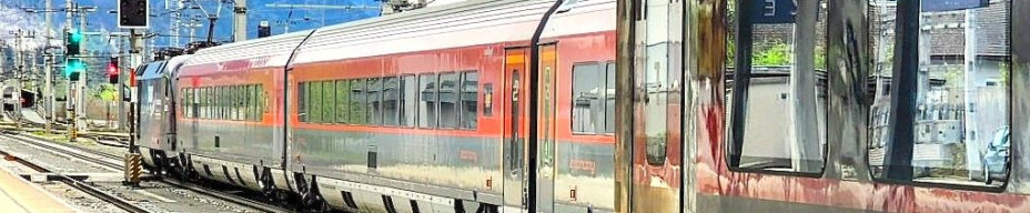 A Railjet train on the Vienna to Innsbruck route
