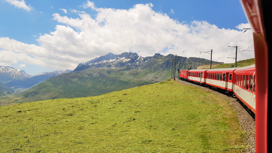 How to Travel on The MGB Railway