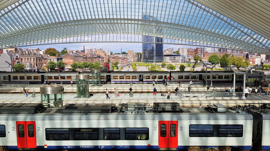 How to Use A Rail Pass on DAY trains in  15 Popular Countries