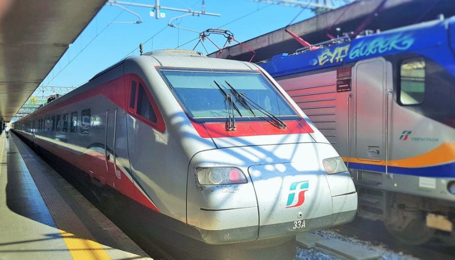 An ETR 485 train used on Frecciargento train services on routes south of Rome