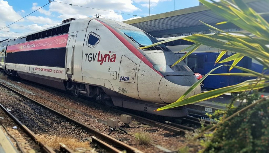 A Lyria train has arrived in Paris