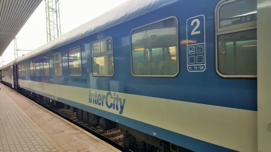 Hungarian (MAV) IC train at Budapest Kelenfold