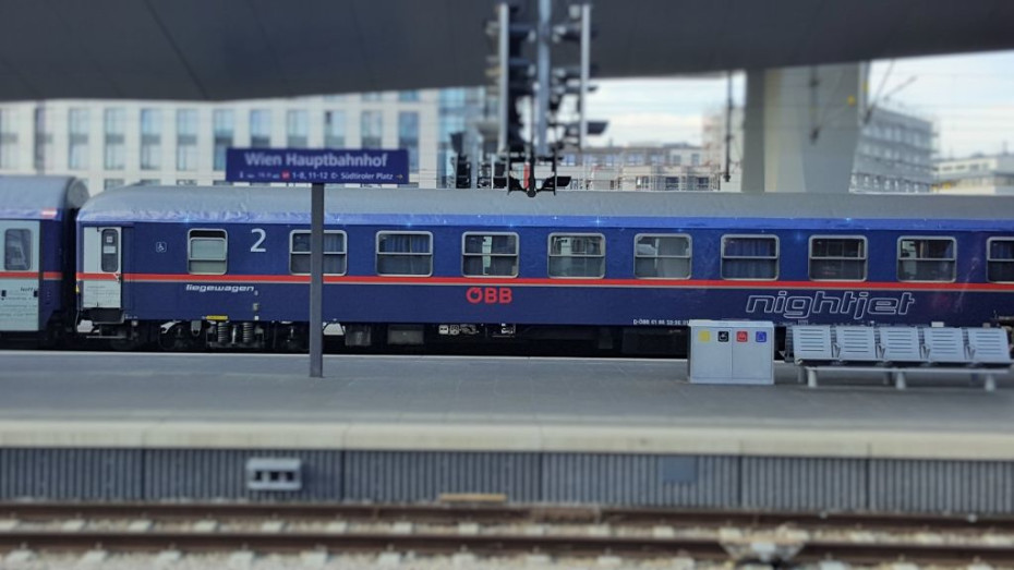 A Nightjet after arrival at Wien Hbf