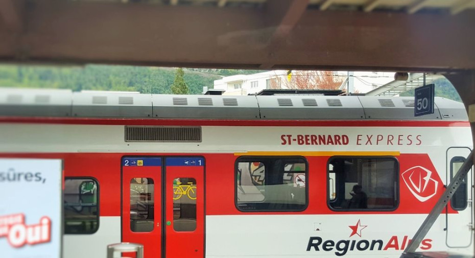 A TMR train on the 'St Berneard Express' service