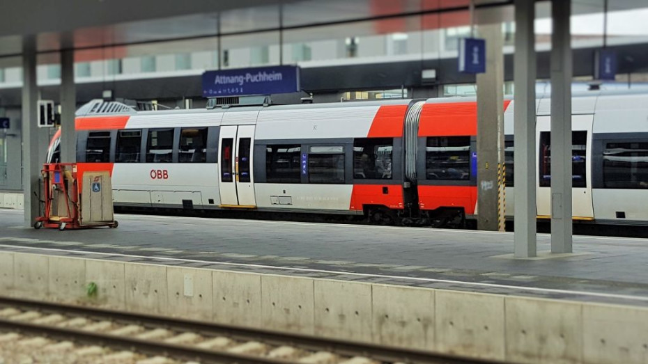 A train used on local services to/from Innsbruck