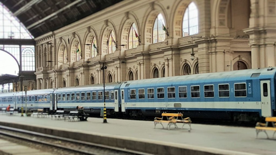 A MAV IC train in Budapest-Keleti station