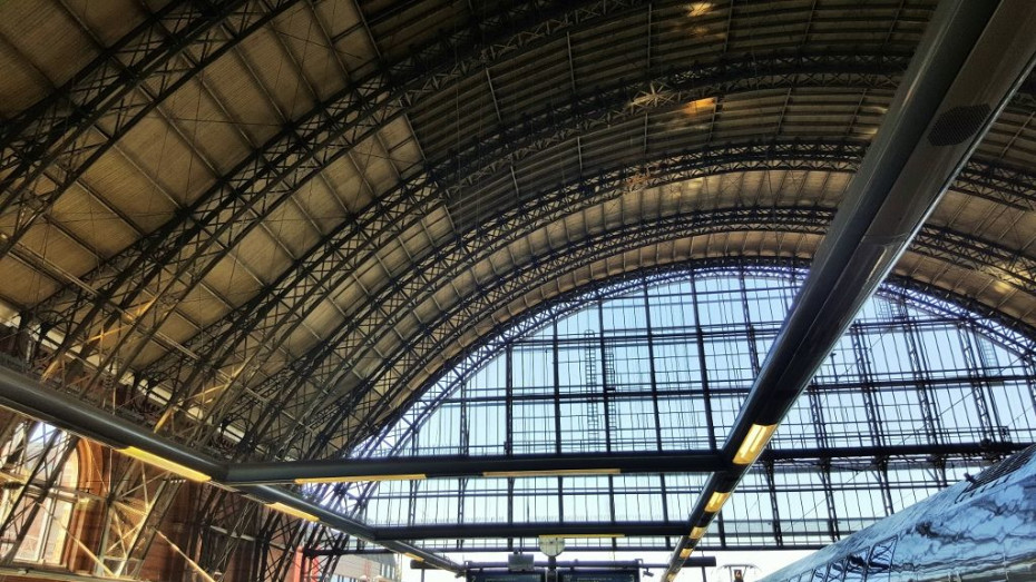 Bremen Hbf is one of Germany's most lovely central stations