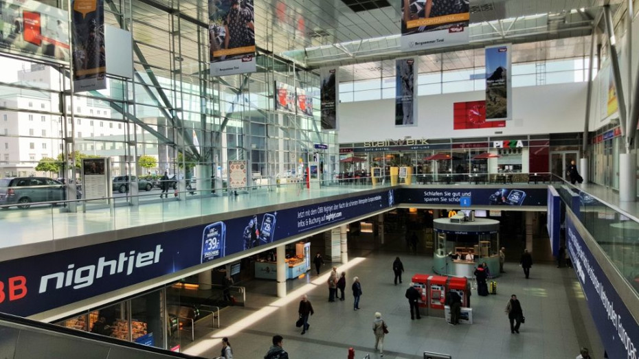 Looking down on to the lower level at Linz Hbf from where the trains and trams can be accessed