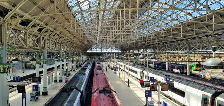 This glass roof spans platforms 1 - 12 at Piccadilly station