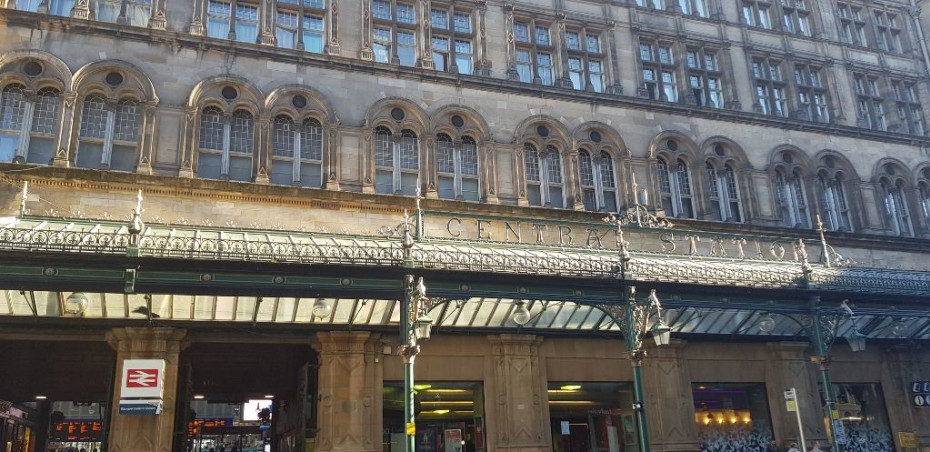 The main entrance to Glasgow Central station on Gordon Street