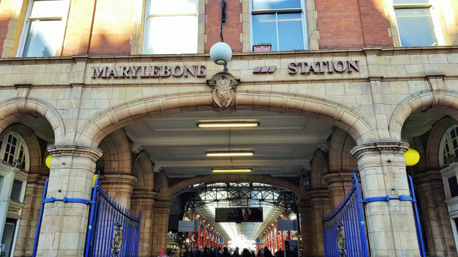 The main street entrance to Marylebone station