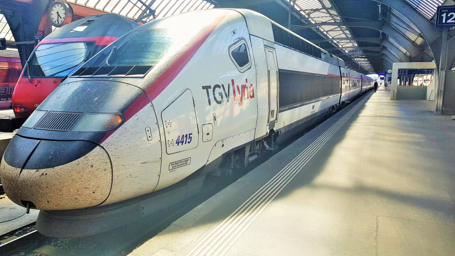 A TGV POS train when it was being used for Lyria services