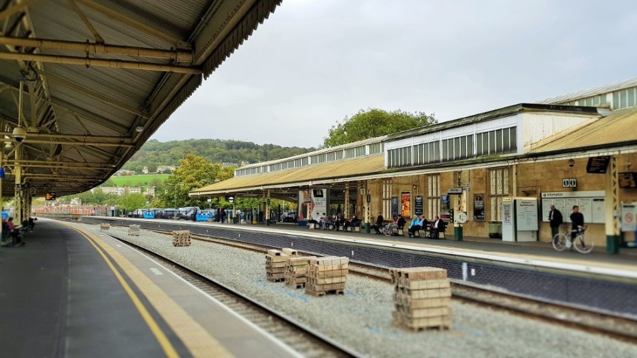 How to take the train journey from London to Bath ShowMeTheJourney