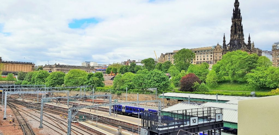 How to take the train journey from Glasgow to Edinburgh