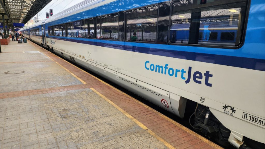 Exterior of a ColmfortJet train operated by the Czech national rail operator, CD