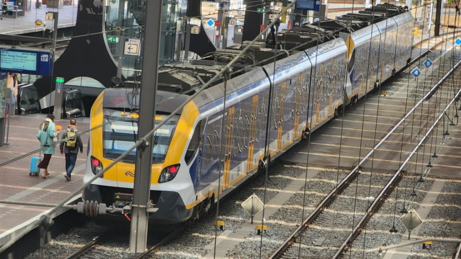 Boarding a Sprinter train at Rotterdam Centraal