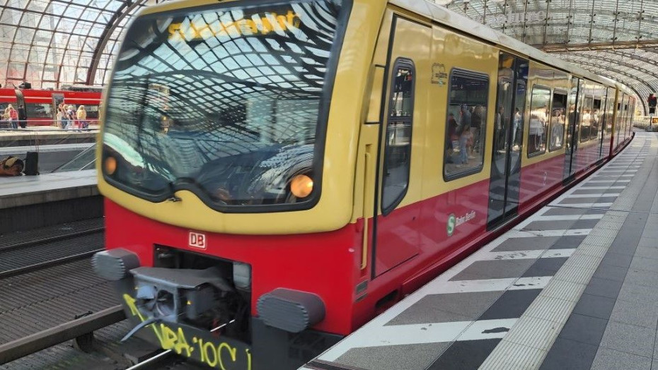 A train on the Berlin S-Bahn