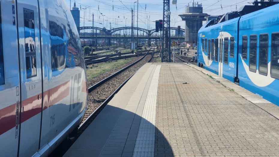 Trains await departure at Munchen Hbf