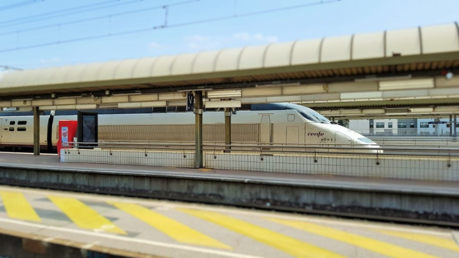 How to take the train from Lyon to Barcelona