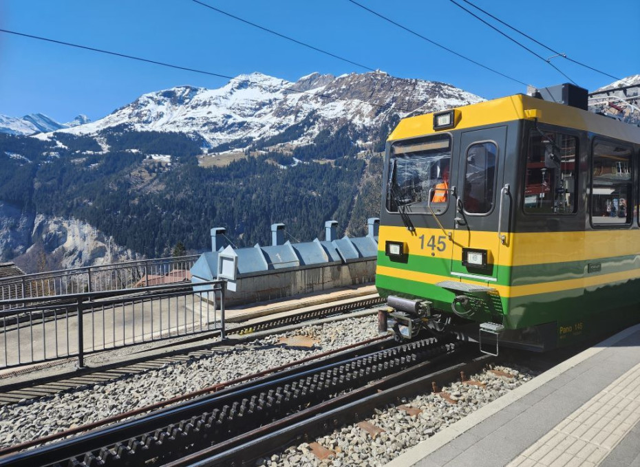 How to travel on the WAB (Wengernalpbahn) Railway