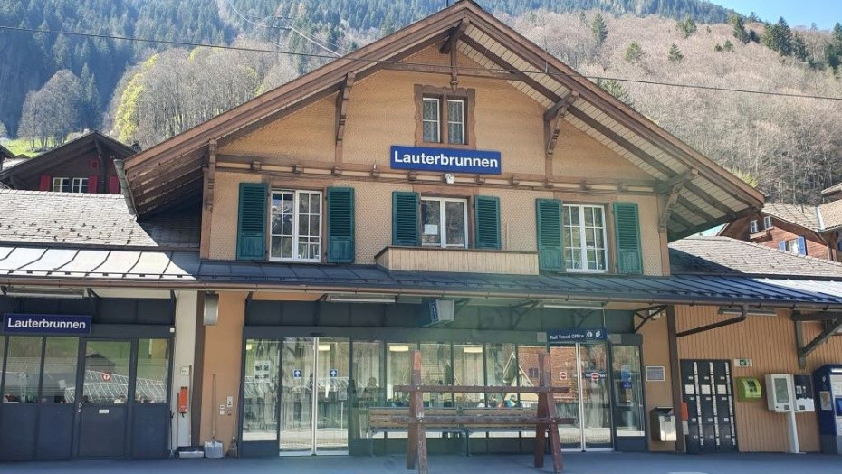 The pretty main station building  in Lauterbrunnen