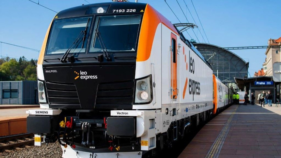 A Leo Express loco  hauled train in Prague