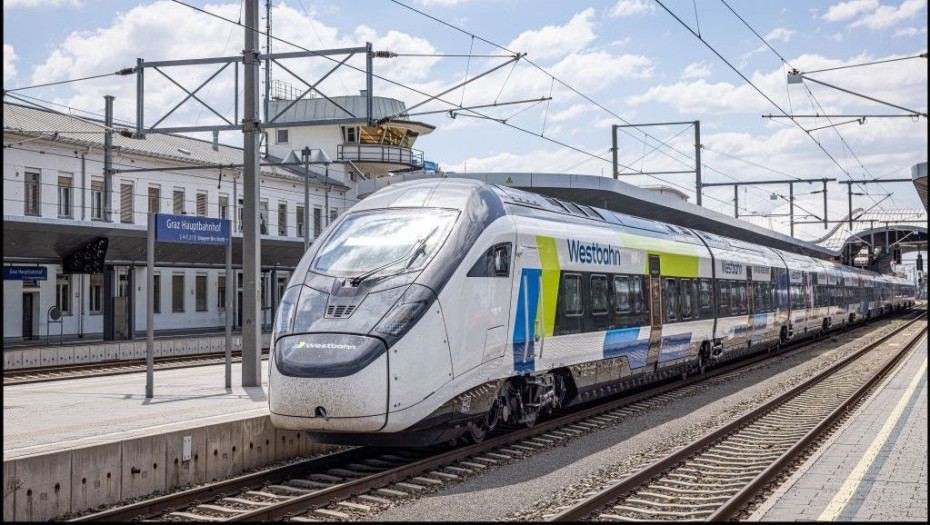WESTbahn Smile train
