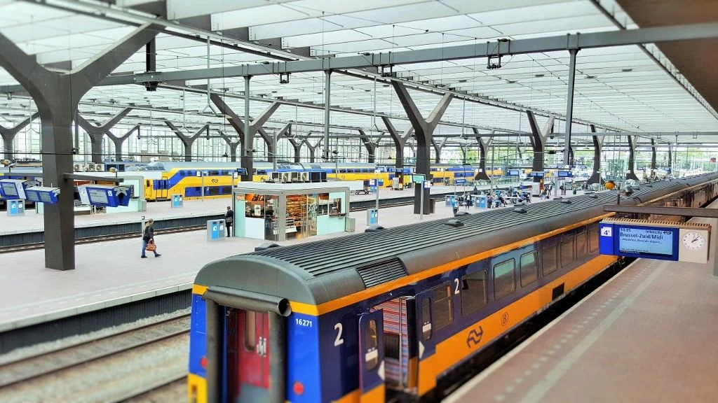 Rotterdam Centraal is included on the list of awe inspiring stations